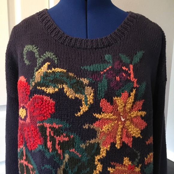 Vintage Van Heusen Navy Floral Sweater - Picture 7 of 17